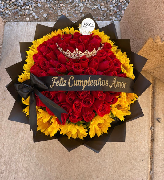 50 Natural Roses w/ 15 Sunflowers