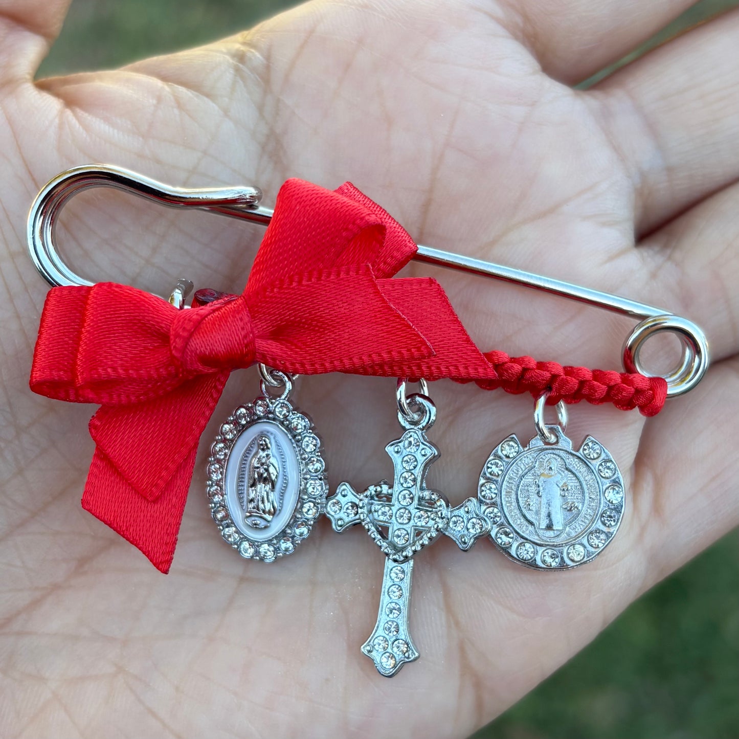 Virgencita y San Benito Pin❤️
