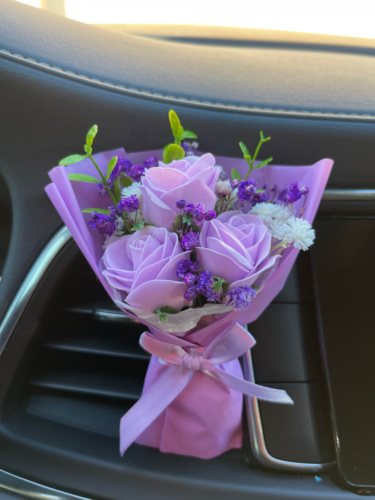 Purple mini bouquet