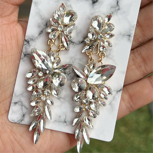 Silver Crystal Earrings🤍