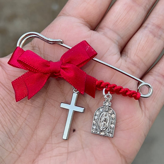 Silver cross with virgencita pin♥️