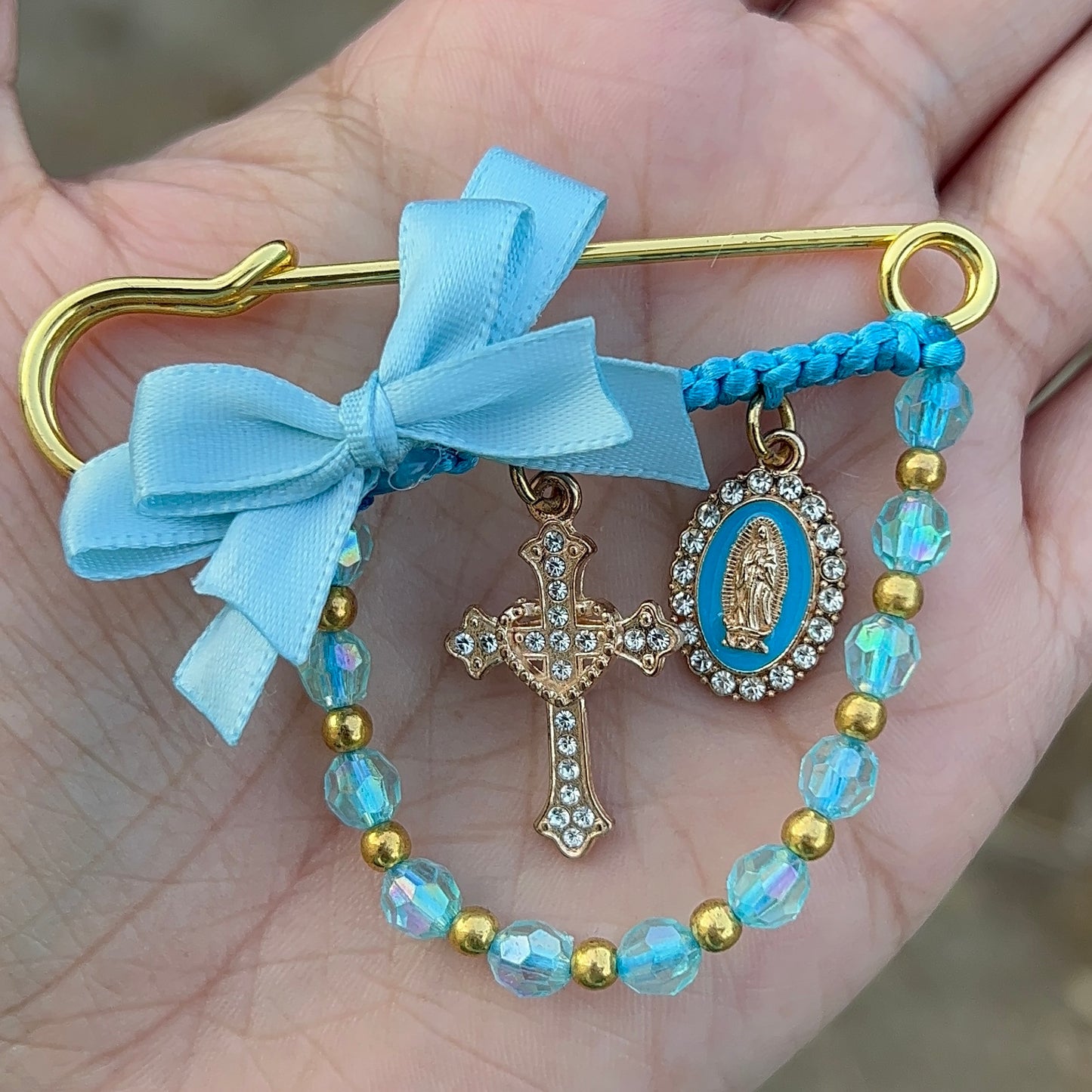 Gold cross with Virgencita pin🩵