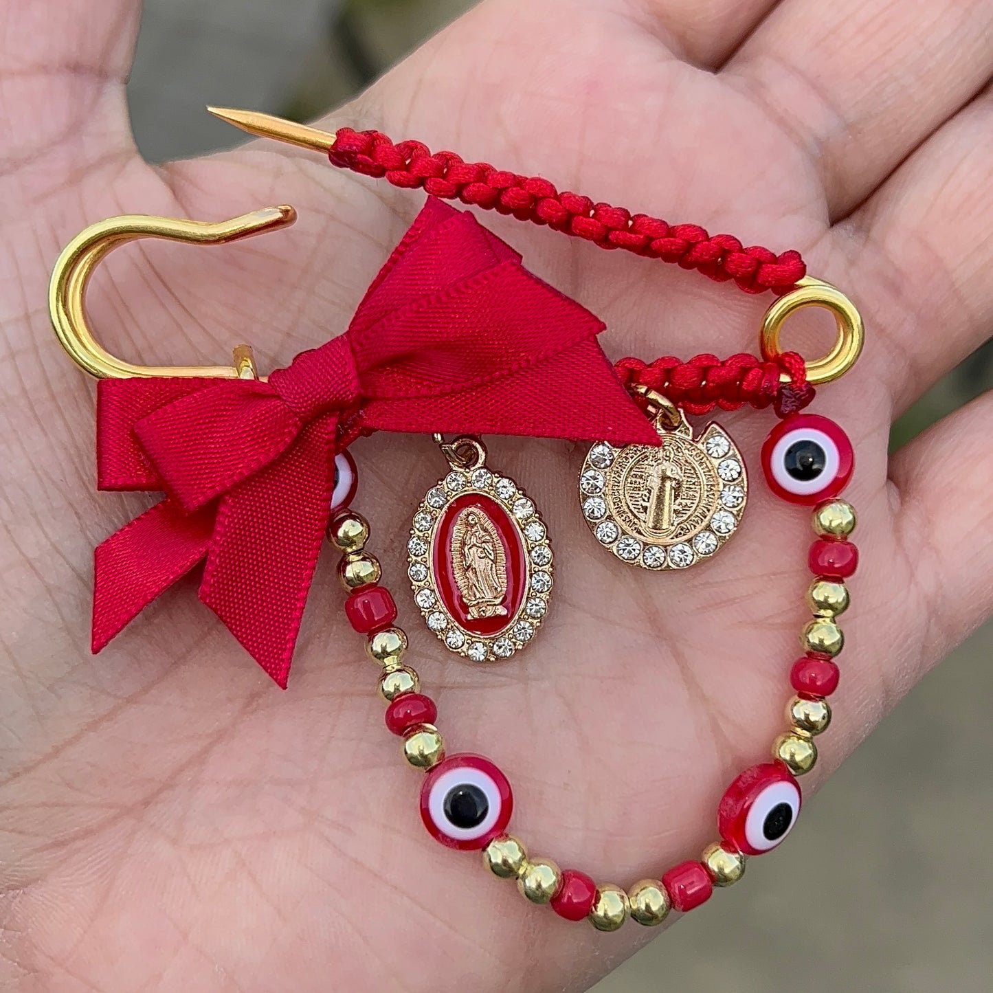 Gold virgencita & San Benito pin❤️