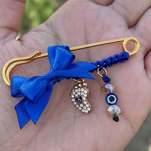 Blue baby foot pin💙